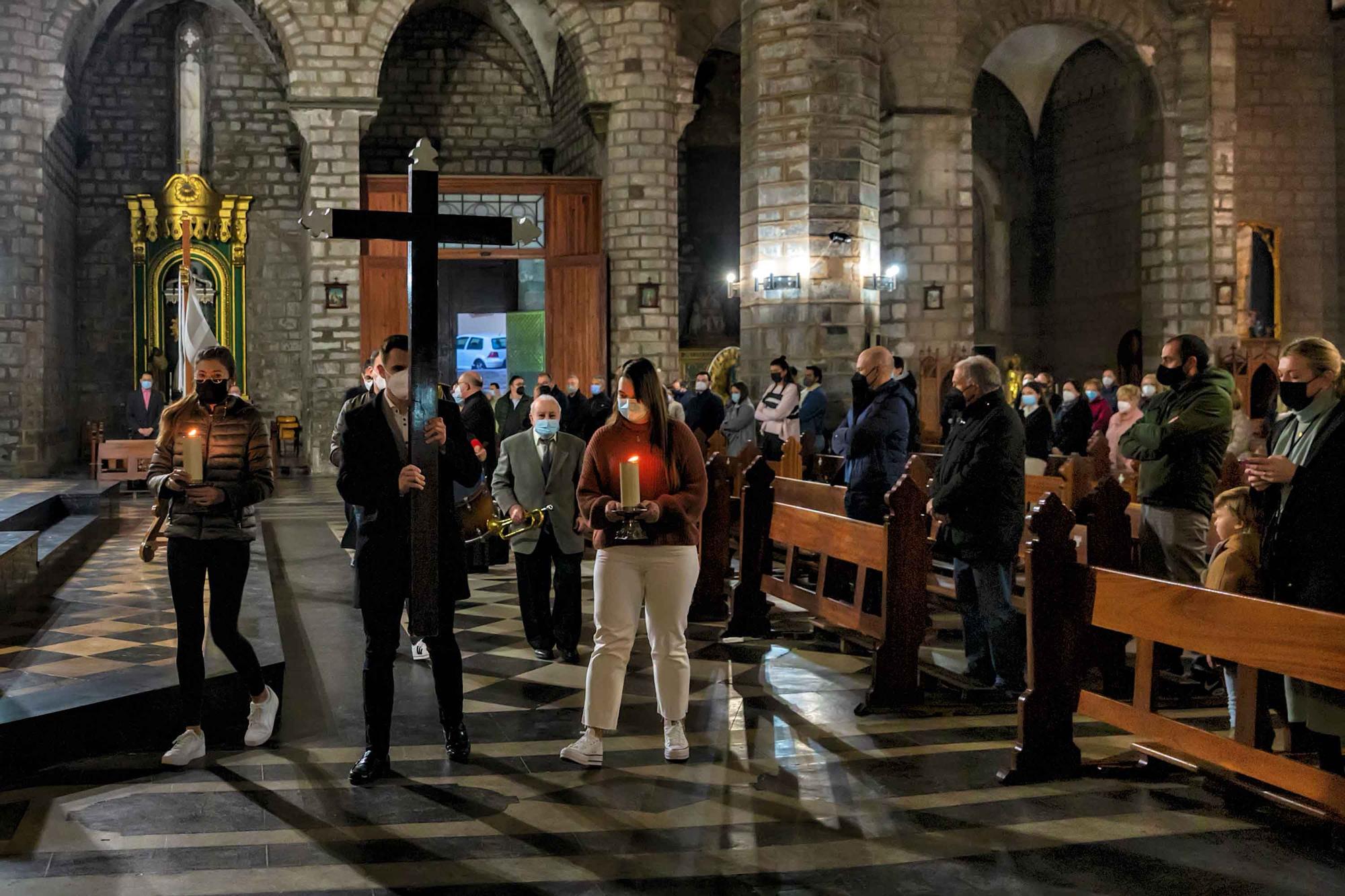 Actos en una Semana Santa de Sagunt que se ha tenido que adaptar a la pandemia.