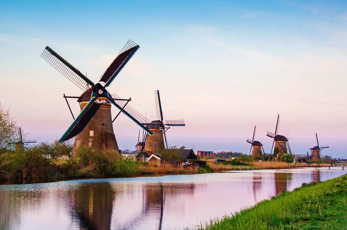 Una de las postales más bellas de Holanda, Zaanse Schans.