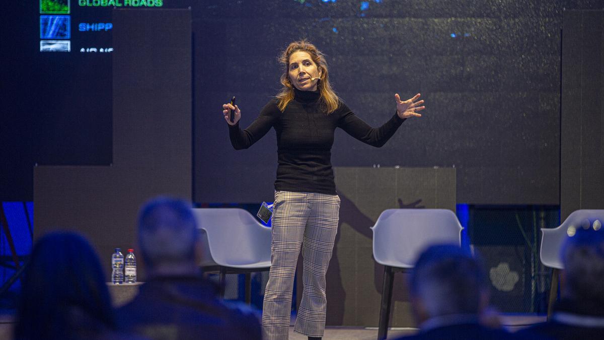 Nuria Oliver, durante su ponencia en el Alicante Technology Forum.