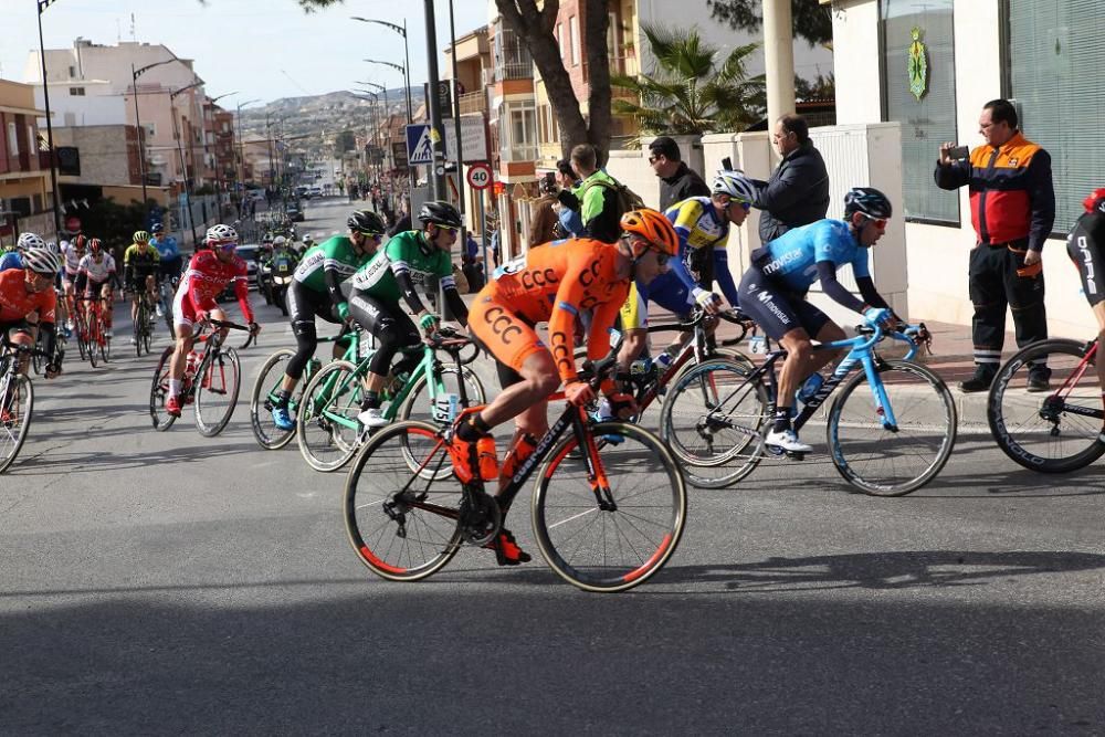 Ambiente a la salida y la llegada de la Vuelta Ciclista a Murcia