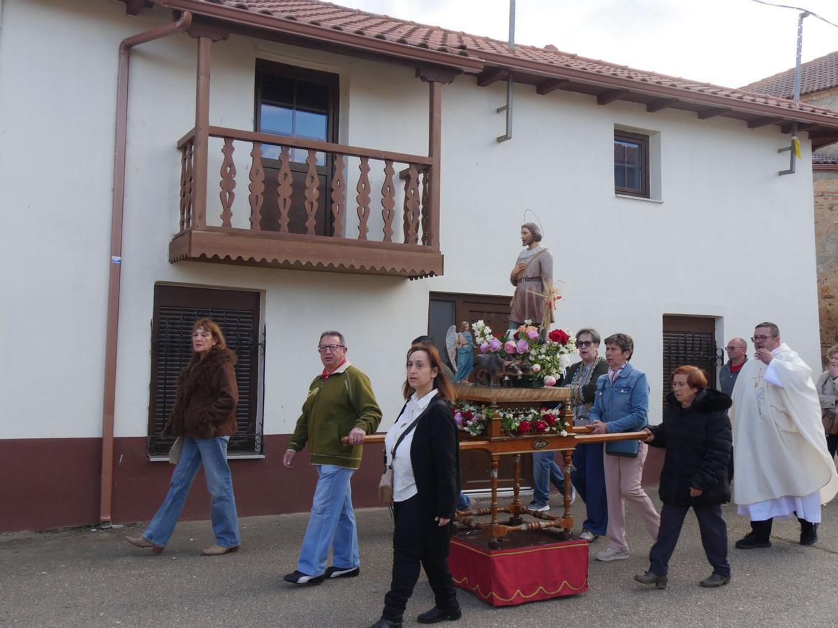 GALERÍA | La Fiesta de San Isidro en Camarzana de Tera, en imágenes