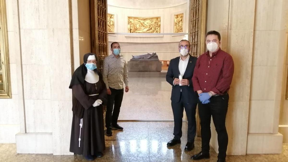 Vila-real instala mamparas de protección en la basílica y el convento de Sant Pasqual por el coronavirus