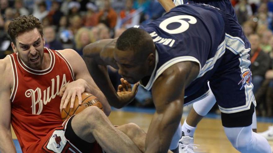 Pau Gasol elevó su juego ante Ibaka el día de Navidad