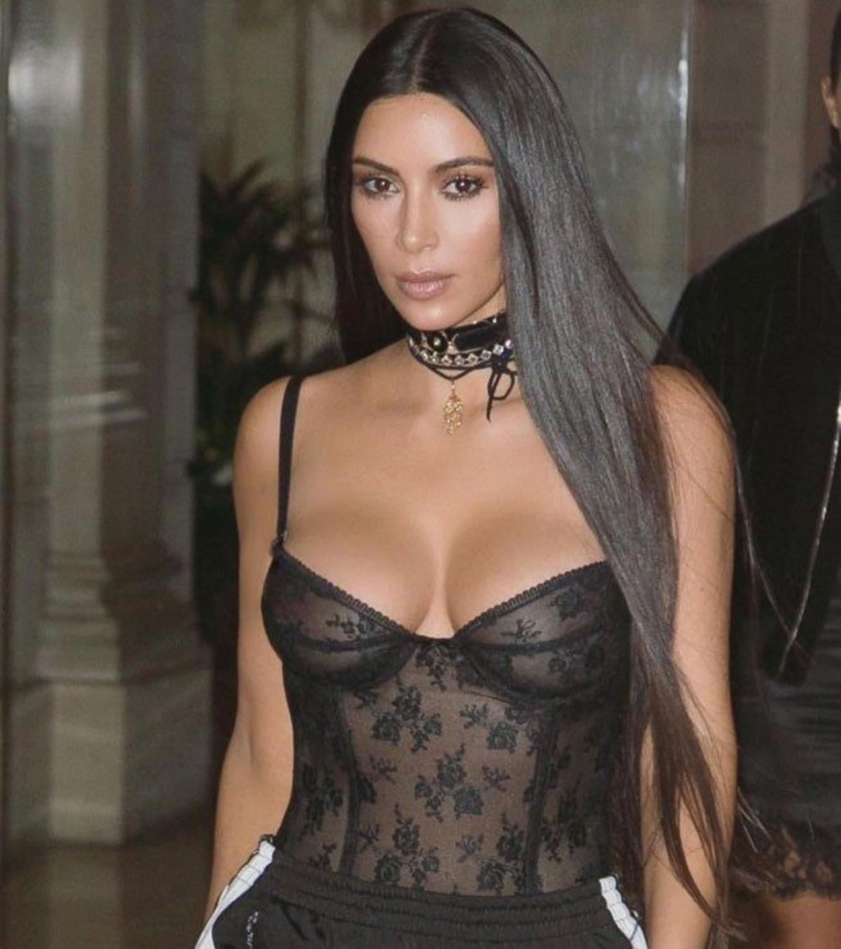 kim-kardashian-lanza-su-propia-linea-de-maquillaje