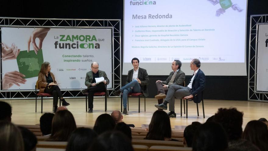 Mesa redonda de la primera edición de este encuentro de LA OPINIÓN-EL CORREO DE ZAMORA. | M. A. L. (ARCHIVO)