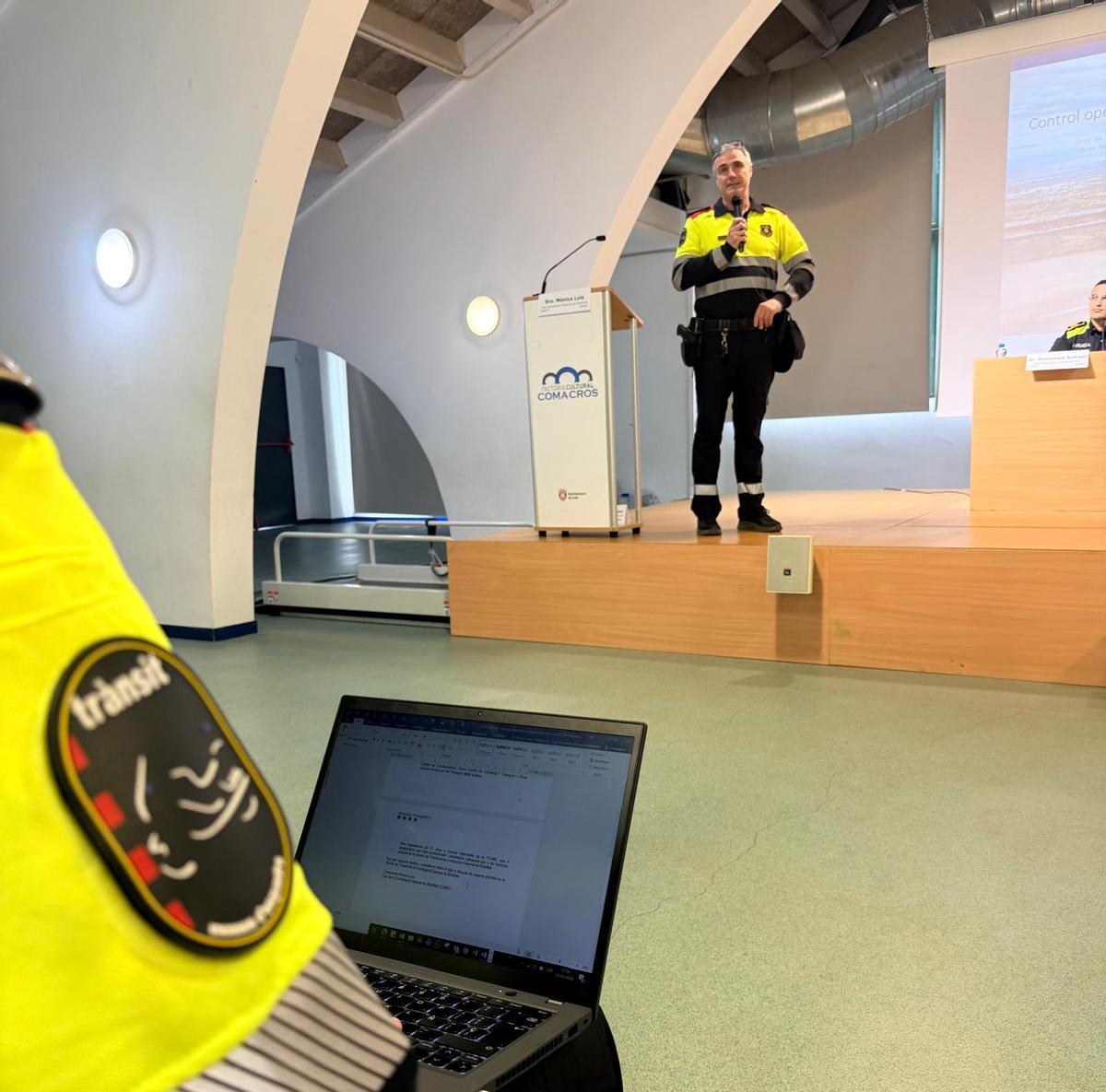 Les fotos de la jornada a Salt sobre el control del transport de viatgers en vehicles lleugers