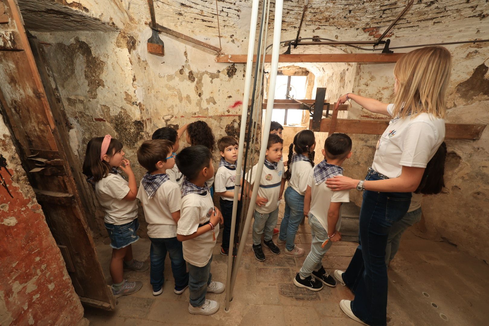 FOTOGALERIA I Les imatges de l'exitosa pujada al campanar de l'arxiprestal de Vila-real