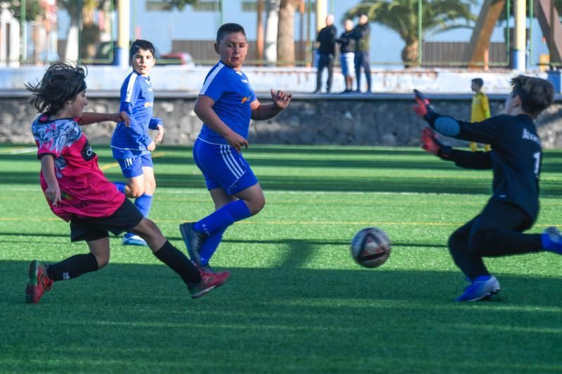 25-01-20  DEPORTES. CAMPOS DE FUTBOL DE LA ZONA DEPORTIVA DEL PARQUE SUR EN  MASPALOMAS. MASPALOMAS. SAN BARTOLOME DE TIRAJANA.  San Fernando de Maspalomas - Gariteño (Benjamines).  Fotos: Juan Castro.  | 25/01/2020 | Fotógrafo: Juan Carlos Castro