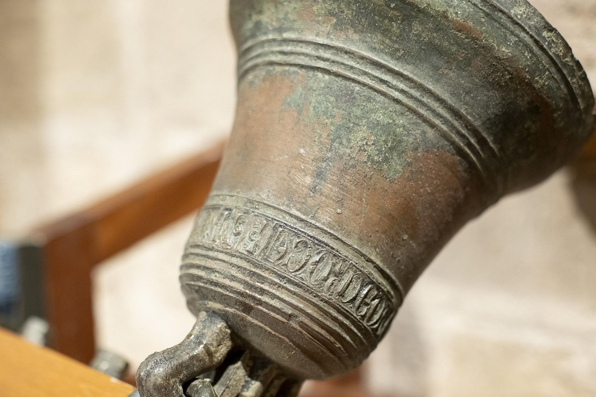 El Museo de la Catedral expone la campana más antigua de Valencia, datada en el año 1240