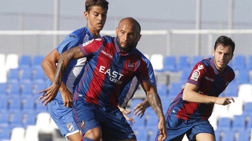 El Levante UD gana por la mínima al La Hoya Lorca (1-0)