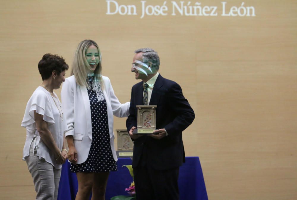 El Conservatorio Gonzalo Martín Tenllado ha sido el escenario de la entrega de premios.