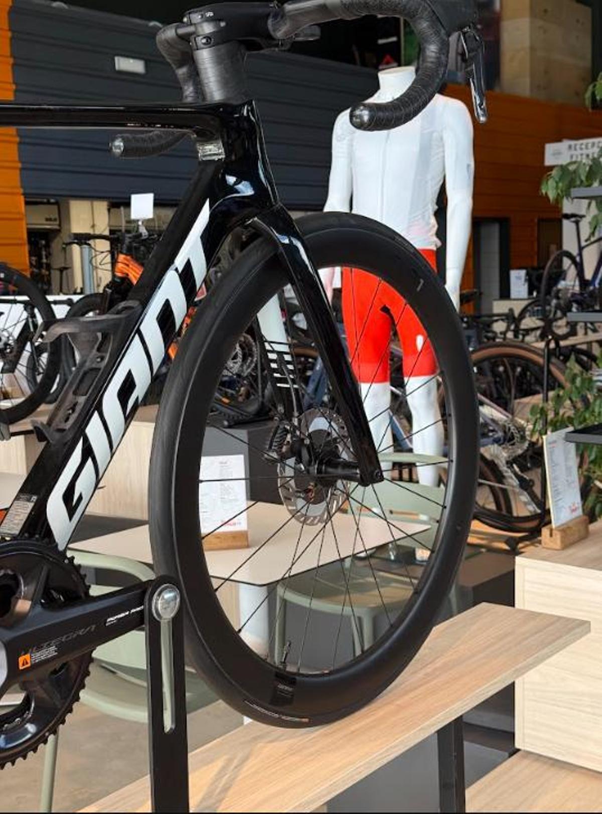 Gran Fondo Community de Palafrugell, que integra la botiga de Giant sota el nom de Giant Costa Brava.