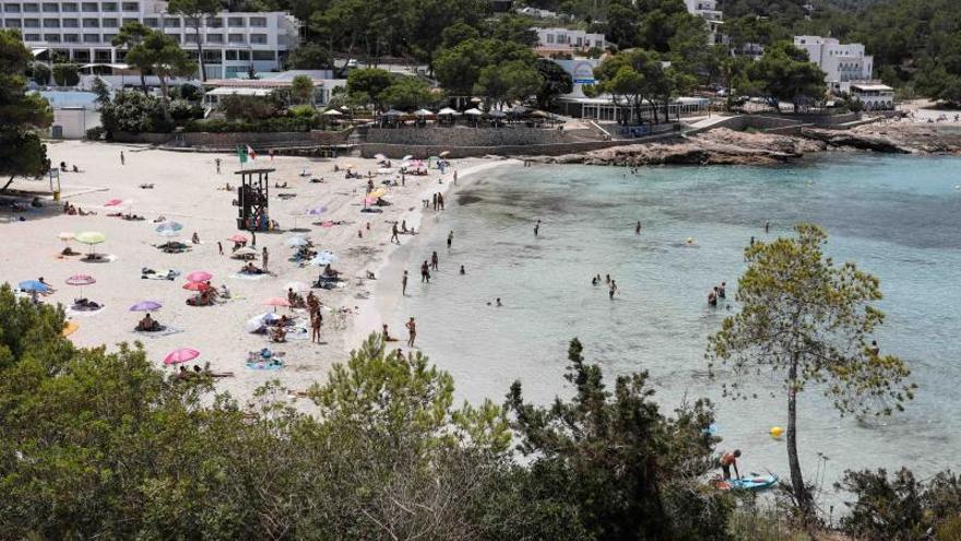 Imagen de archivo de una concesión de playa en Sant Joan