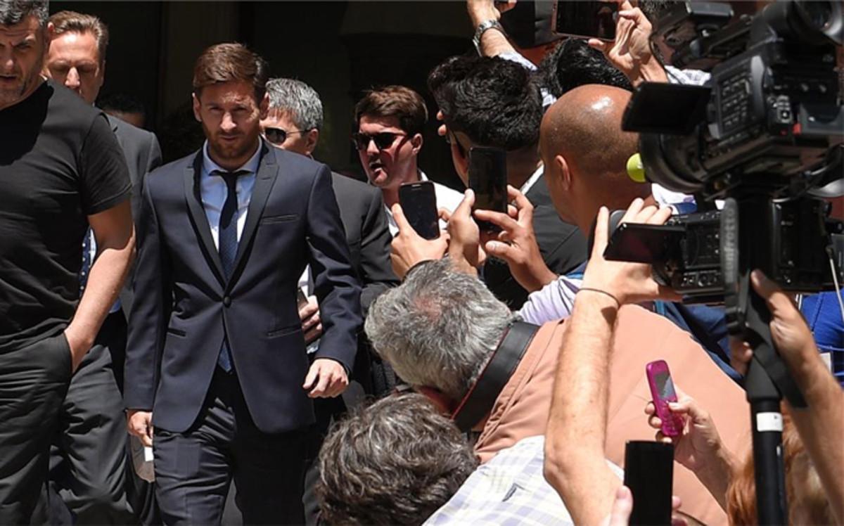 Messi, en su salida de la Audiencia Nacional, este jueves