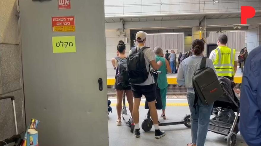 Puerta del refugio de la estación de tren de Tel Aviv