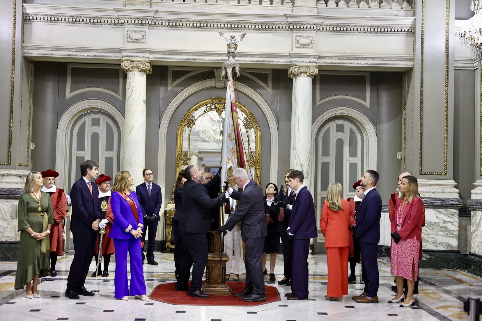 Balcón y "mocaorà" en la despedida de Berta Peiró y la corte 2025