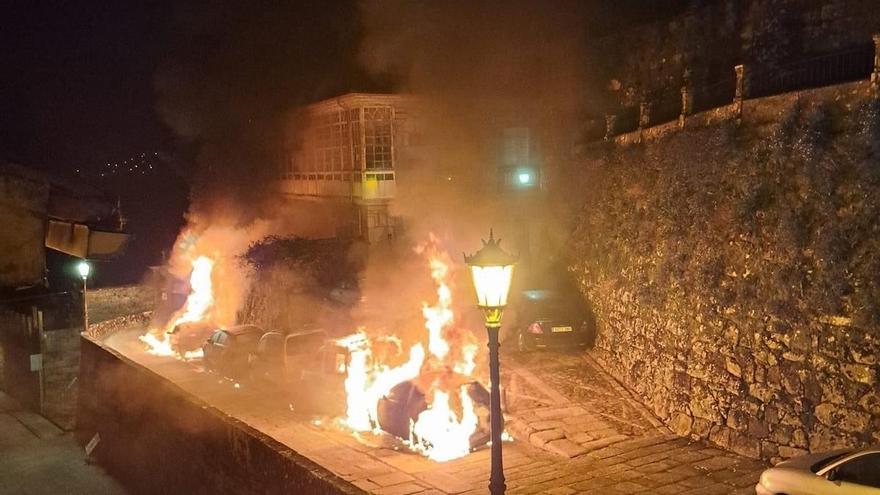 Calcinan una veintena de coches en Tui durante la madrugada