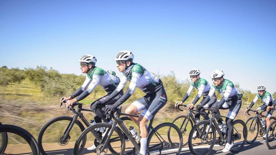 Doble cita en Euskadi para el Extremadura Pebetero