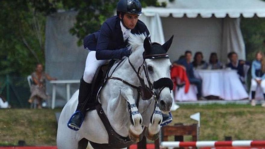 Pablo Moralejo, montando a Ligona. | LOZ