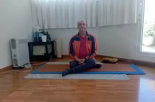 Enrique Moya: el embajador del yoga en Málaga