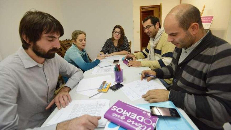 Marcos Fontán y Marcos Cal, de Podemos Pontevedra. // Gustavo Santos