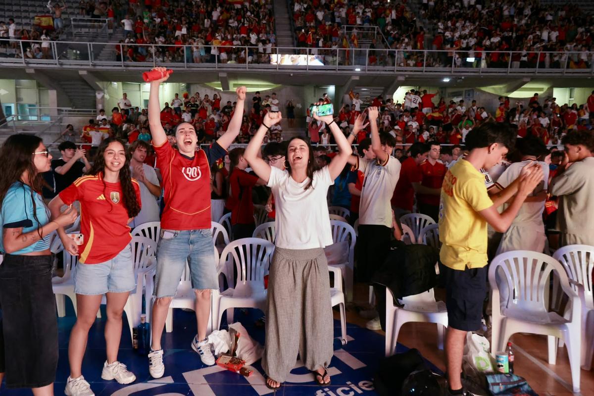 Así se vive el partido de España contra Bélgica en el Centro de Tecnificación de Alicante