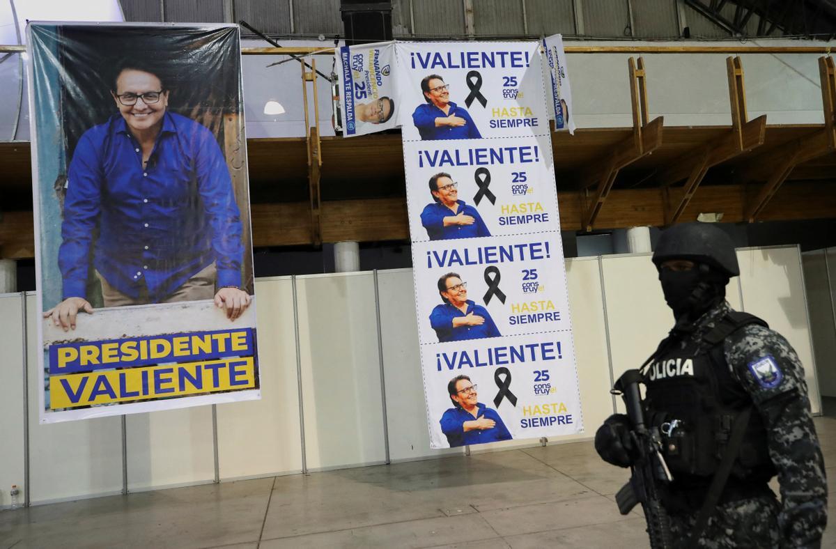 Quito despide al candidato asesinado Fernando Villavicencio