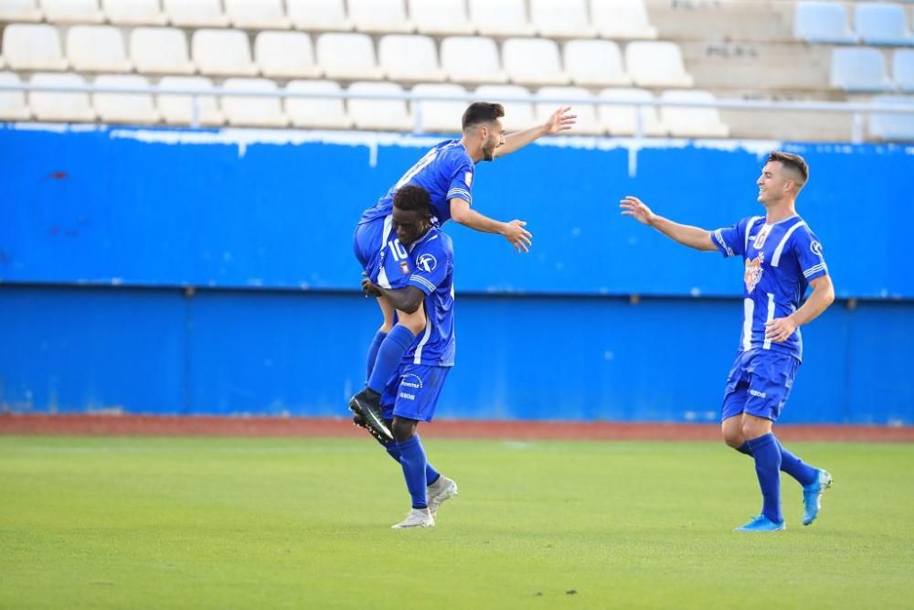 Toril sentencia al Lorca y da el primer triunfo al Real Murcia