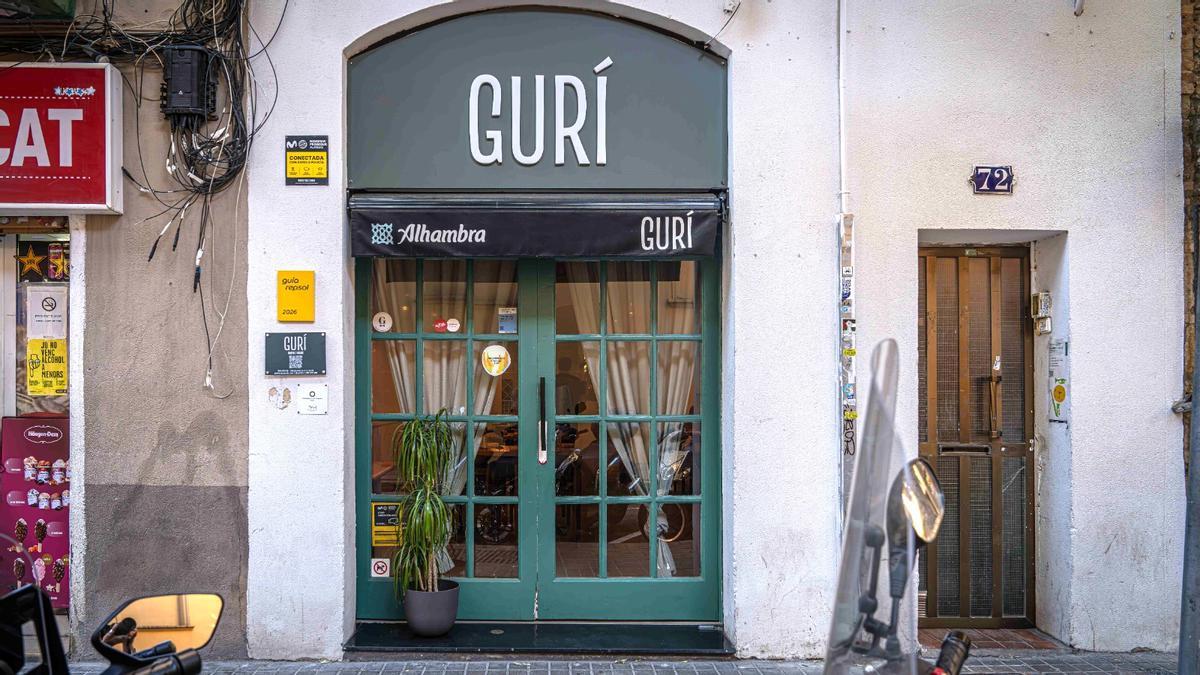La entrada del restaurante Gurí.