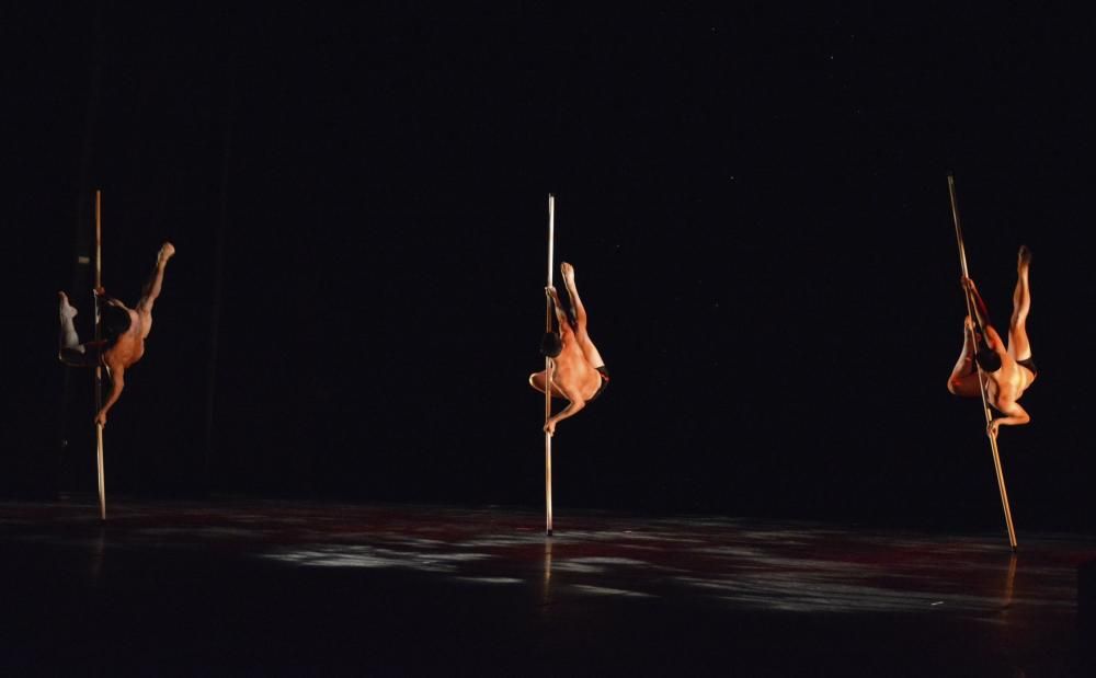 Momix en el Jovellanos