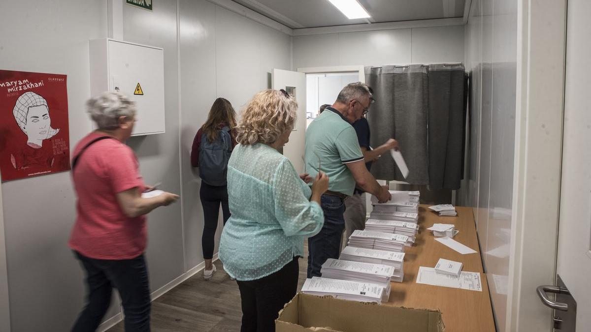 Imatge de la jornada electoral de diumenge a Manresa
