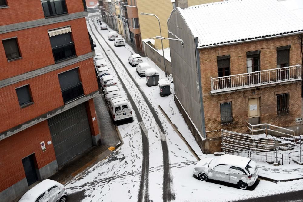 La neu arriba a Manresa