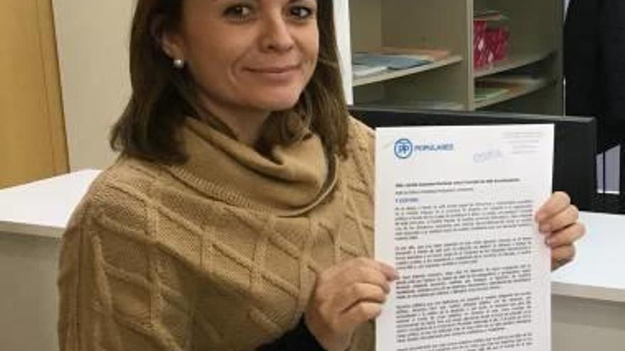 Loreto Cascales prioriza su cargo como diputada y renuncia al acta de concejal