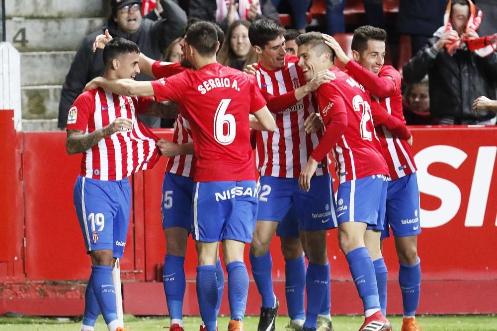 El partido entre el Sporting y la Cultural Leonesa, en imágenes