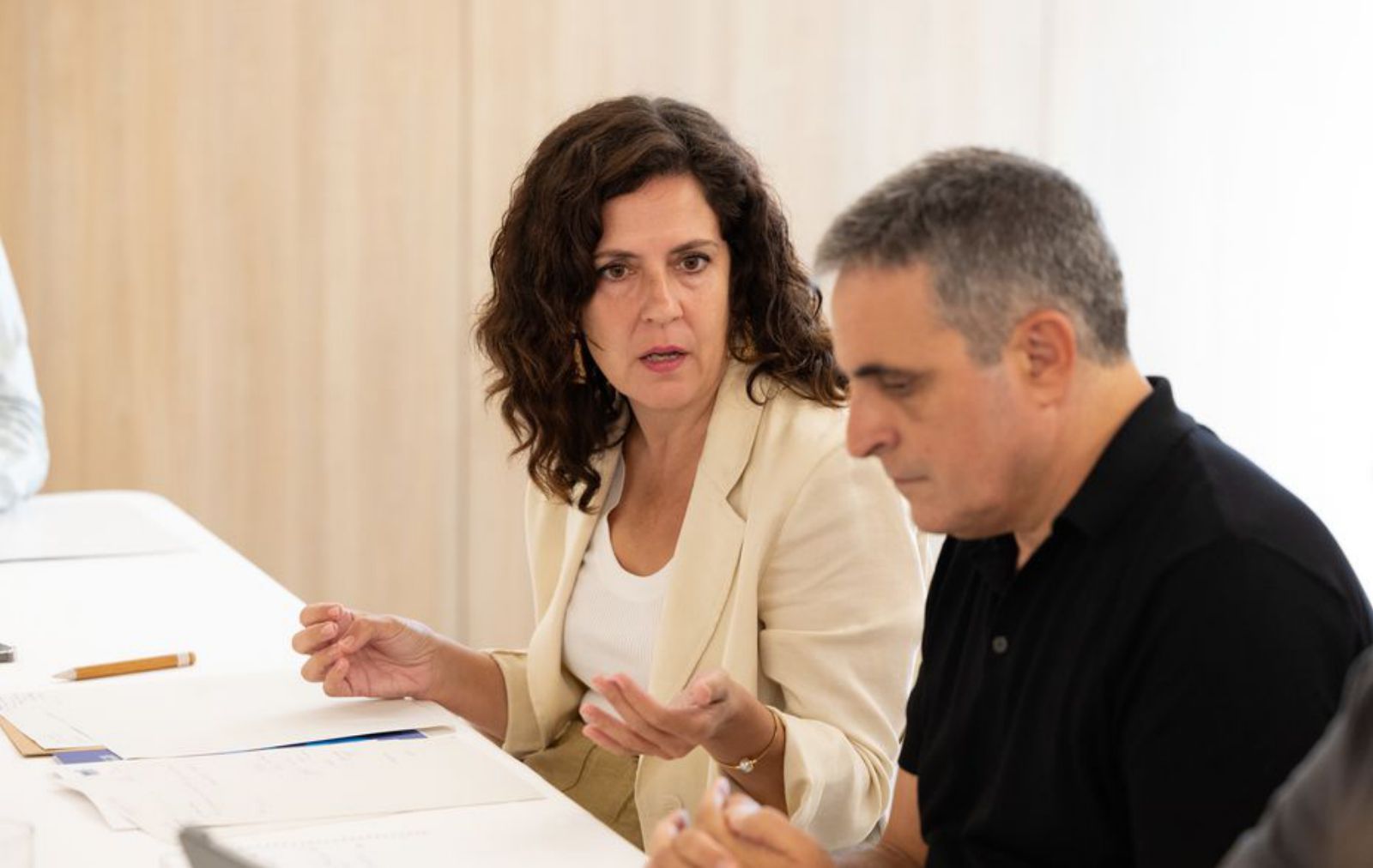 Sandra Fernández (secretaria general autonómica del PP) y José Vicente Marí (presidente del PP de Ibiza) durante la reunión de este sábado.