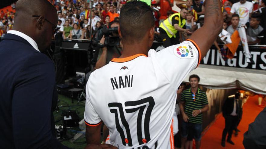 Nani con el &#039;17&#039;.