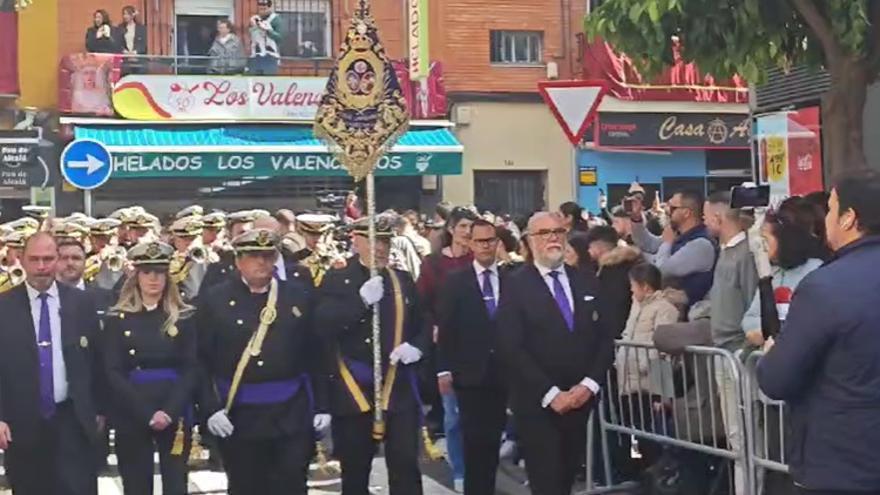 Llega la banda del Nazareno de Huelva entre aplausos al Cerro