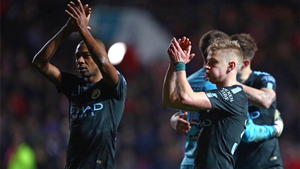 Los jugadores del City celebrando su clasificación