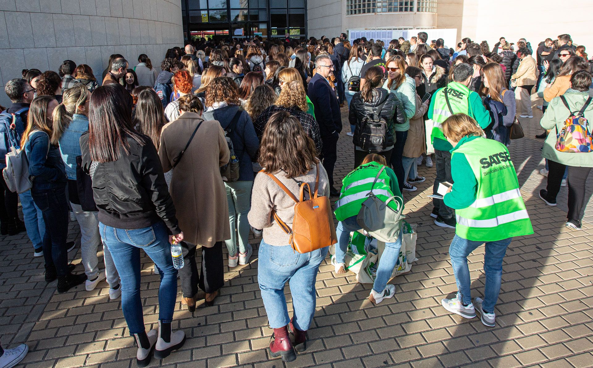 24.000 opositores para 3.817 plazas de Enfermería