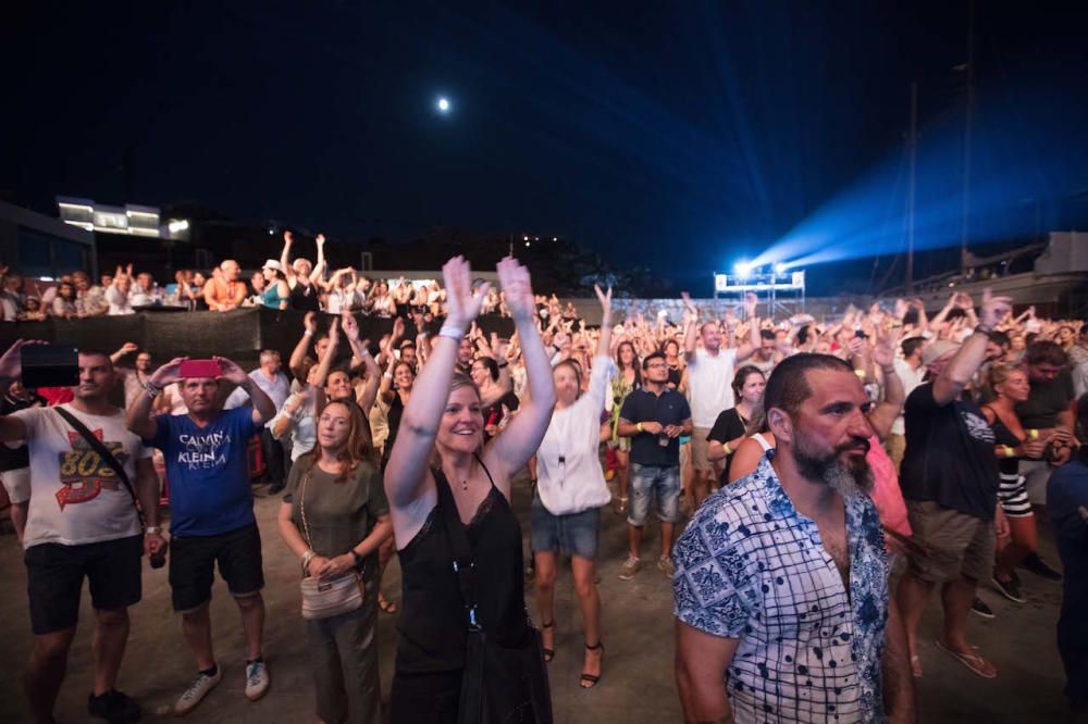 Música de los 90 en Port Adriano