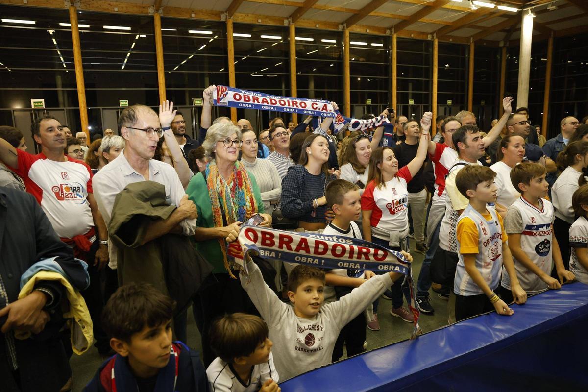 El Obradoiro 24-25 se presenta ante sus aficionados con el deseo de llevarlos a ACB