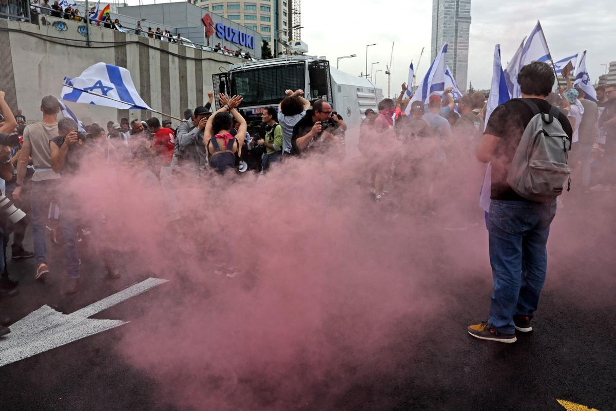 Manifestaciones en Tel Aviv contra las controvertidas reformas legales que promociona el gobierno de extrema derecha del país