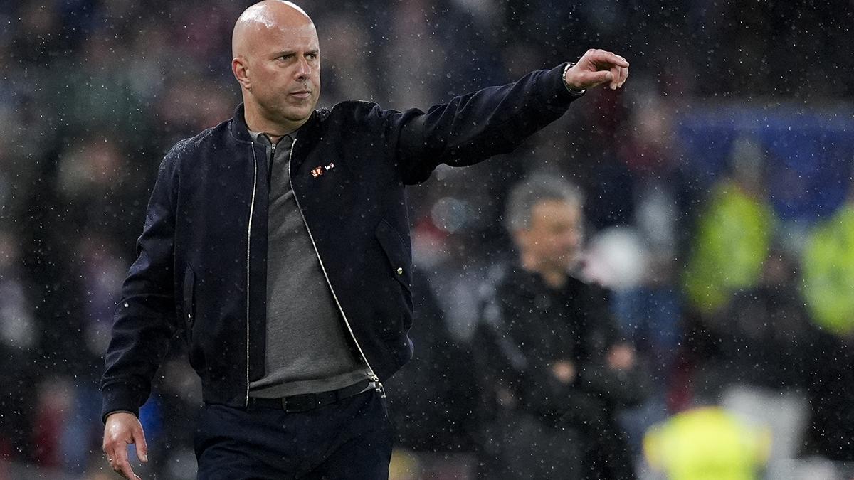 El entrenador del Liverpool Arne Slot durante el partido de la Champions League ante el Paris Saint Germain