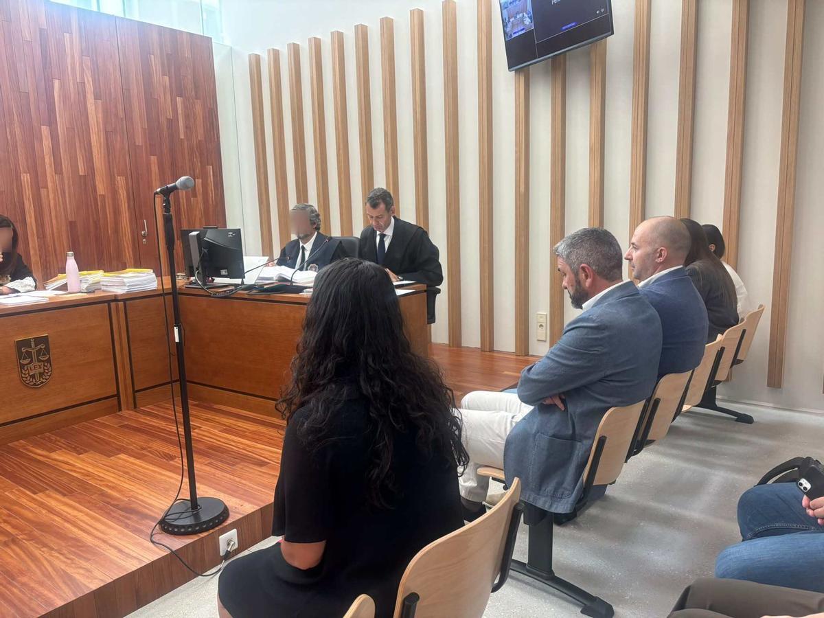 Carreira y Fernández, en la sala del juzgado vigués