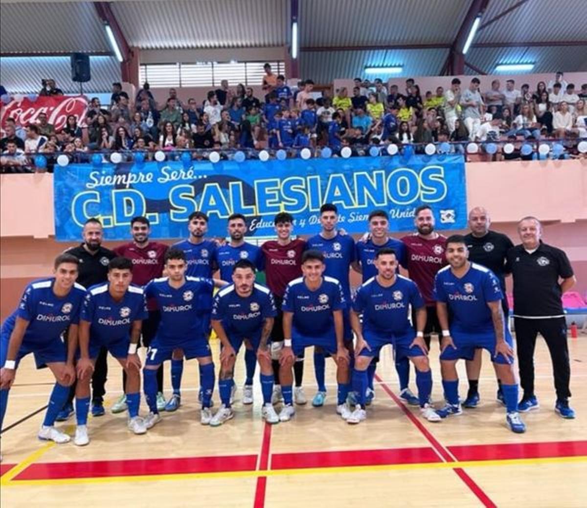 Imagen del plantel del Salesianos, rival de la UD Ibiza-Gasifred en la final del 'play-off' de ascenso a Segunda División.