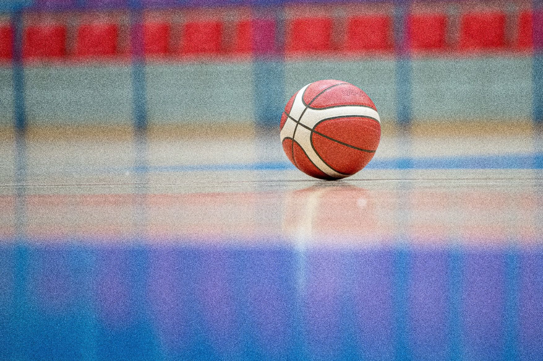 Imatges d'entrenament del CB Navàs Viscola abans de començar la Lliga EBA