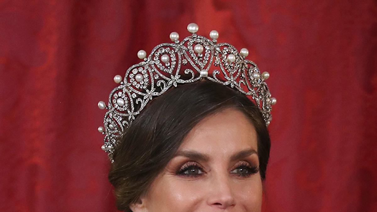 Letizia Ortiz estrena por primera vez la tiara rusa