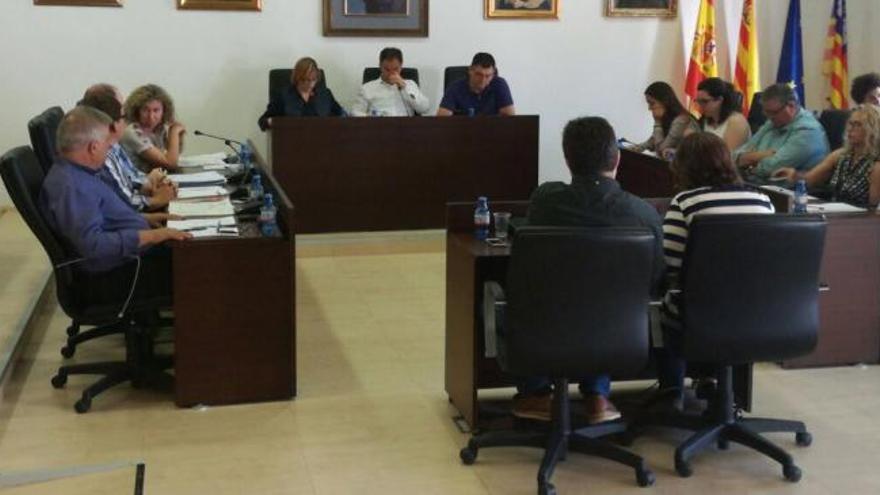 El equipo de gobierno da un año de plazo a los locales afectados para que se adapten a la ordenanza