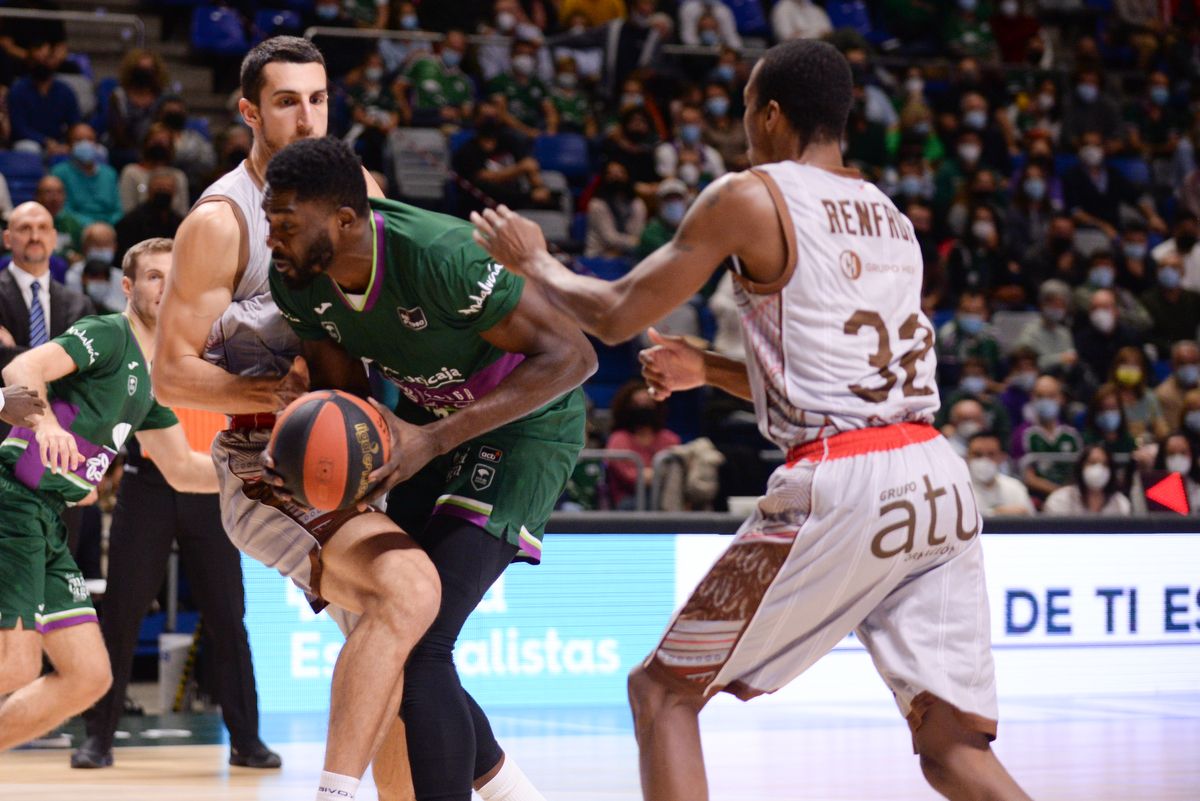 Las imágenes del Unicaja - San Pablo Burgos en el Martín Carpena.