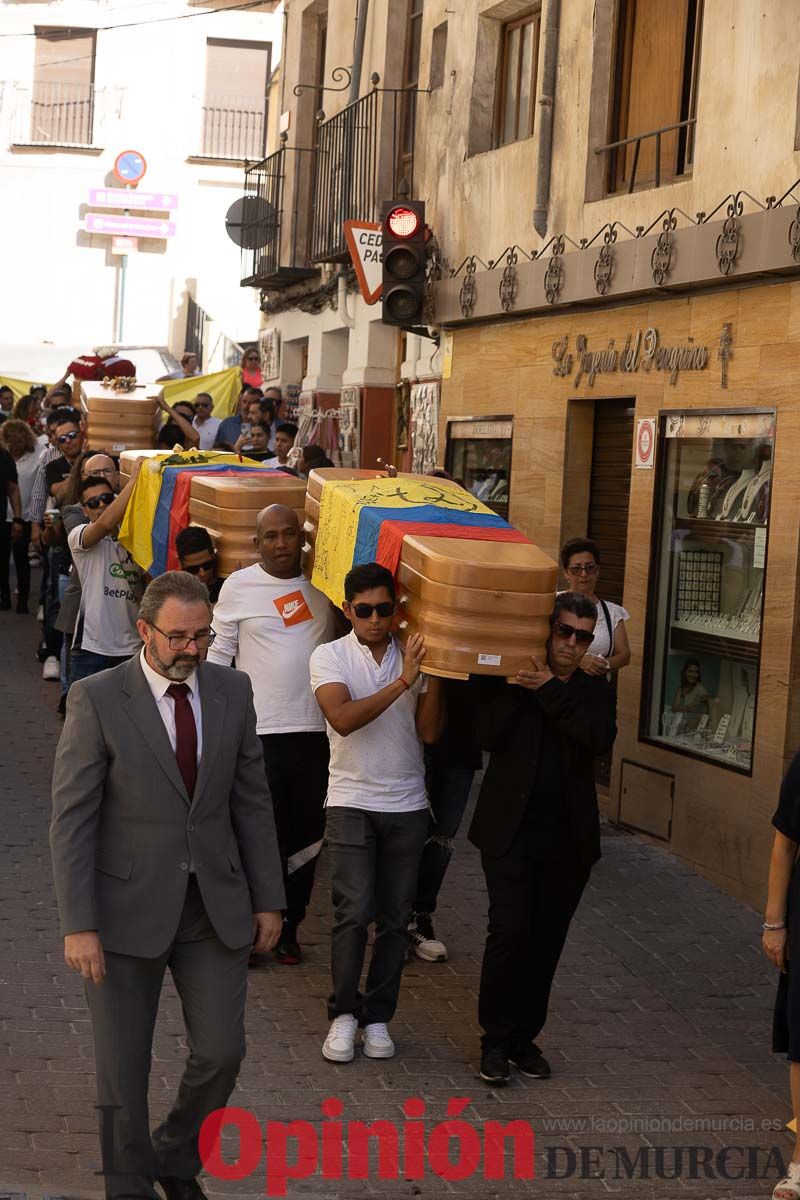 Imágenes del funeral en Caravaca de algunas de las víctimas del incendio en las discotecas de Murcia